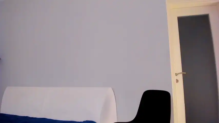Kittycaitlin – [Chaturbate] Insane Orgasm Surprise Cam Clip – 2025-10-28 10:43:03