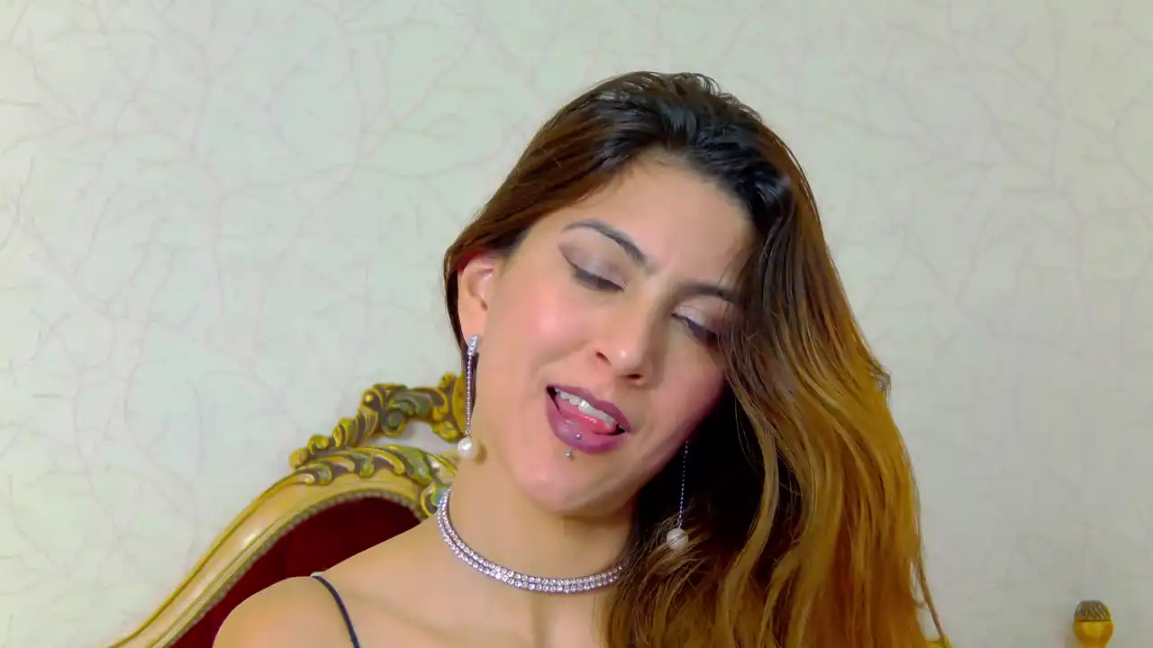 Debiemonett – [Xlovecam] Sex Toys Fucks Herself Big Tip Goal – 2026-01-17 01:51:14