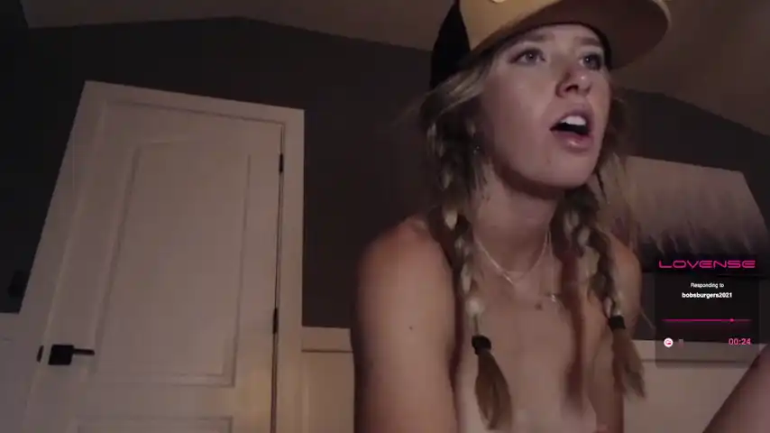 Lucy_gooosey – [Chaturbate] Spy Pussy Big Tip Goal – 2025-09-06 23:50:35