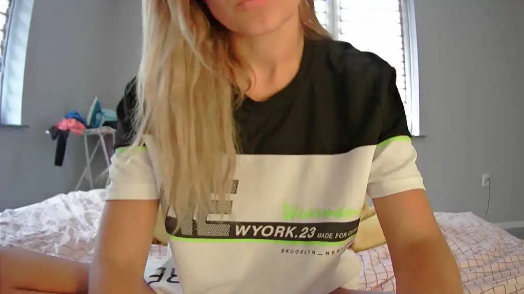 Baby_69 – [Showup] Striptease Webcam Recording Hidden – 2026-01-12 14:06:00