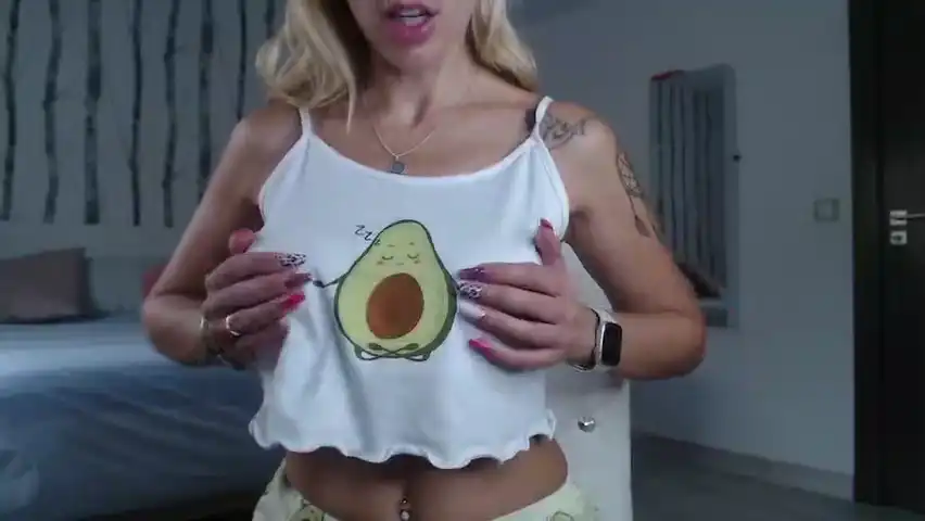 Dracusex – [Amateur.tv] Babes Amateur Ride – 2025-11-02 12:26:04