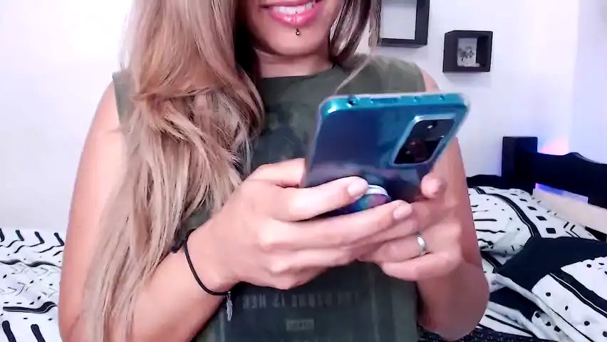 Evoletmel – [Amateur.tv] Adult Babes Finger – 2025-06-25 11:32:41