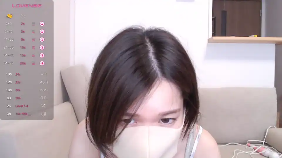 _tamago-chan_ – [Stripchat] Domi Home Alone Shows Ass – 2025-12-19 07:05:08