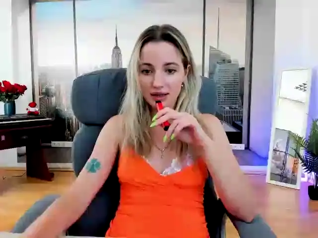 Aliceprings – [Xlovecam] Licking Tru Private Web Model – 2026-02-01 00:46:59