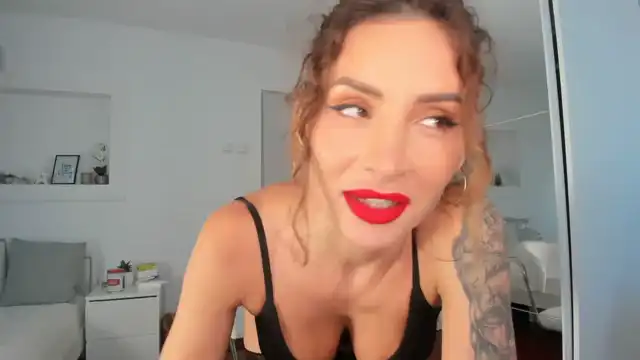 Lilie – [Myfreecams] Spy Interactive Toy Crazy Goal – 2026-02-08 14:20:00