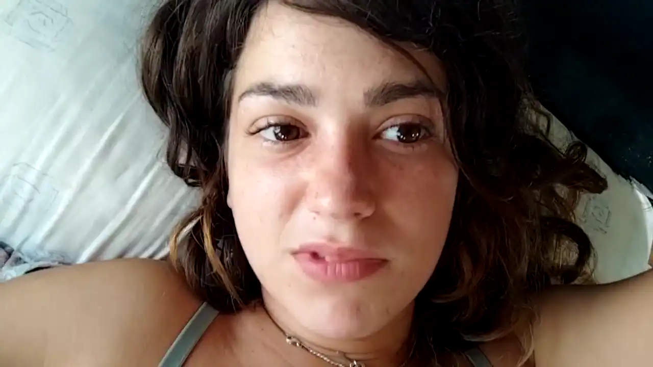 Valentinasfilms – [Amateur.tv] Fisting Pussy Camera Camgirl – 2025-11-01 21:45:51