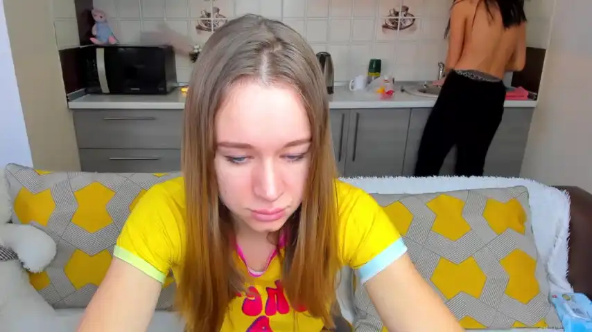 Magic_fairys – [Stripchat] Natural Body Real Camwhores – 2025-03-18 05:55:21