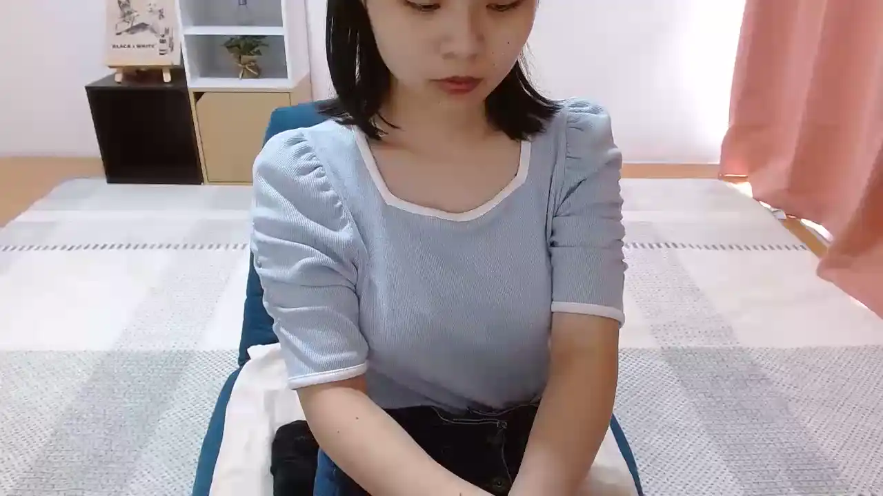 Minamikk – [Sakuralive] Young Slut Home Alone Ticket Show – 2026-05-11 16:49:03