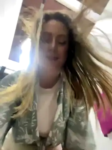 Puzdosia – [Stripchat] Dream Girl Summing Spy Video – 2025-09-25 02:51:08