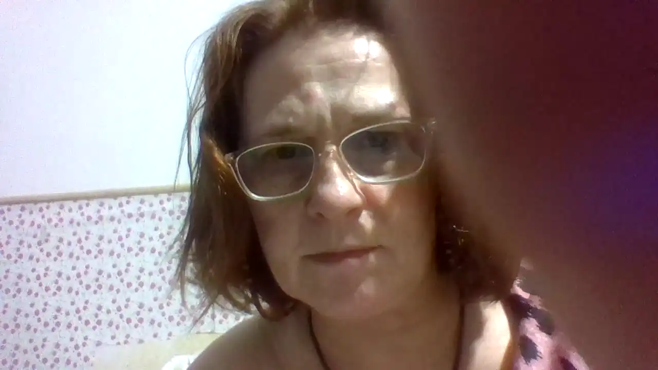 Redwow – [Cam4] Ride Free Watch Romantic – 2025-12-28 22:12:29