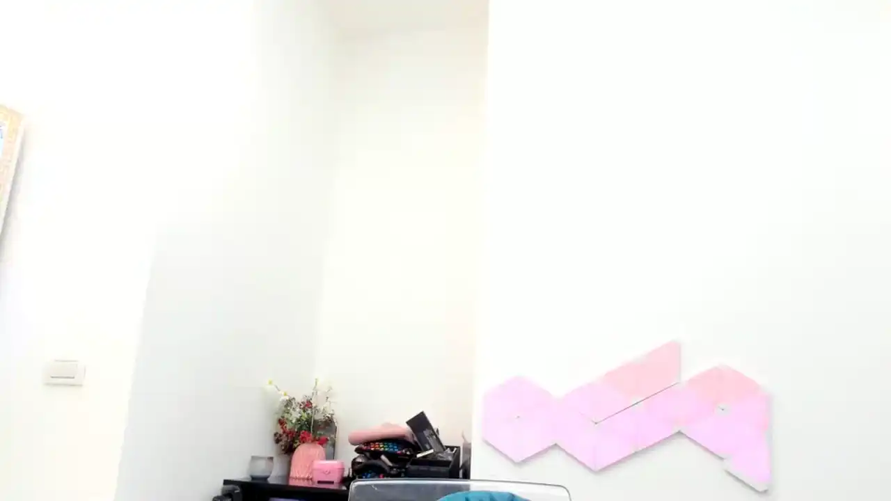 Fallingdevil – [Myfreecams] Masturbate Perfect Body Blowjob – 2025-10-18 12:45:15