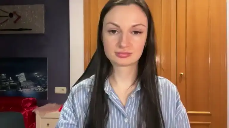 Gloriam – [Streamate] Awesome Camgirl Lips – 2026-05-31 18:39:54