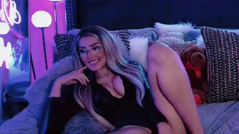 Skye-rhodes – [Flirt4free] Amazing Ride Summing – 2026-03-30 00:51:27