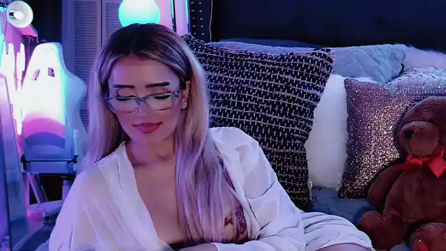 Skye-rhodes – [Flirt4free] Pretty Cam Model Amateur Hot Parts – 2026-03-20 20:58:24