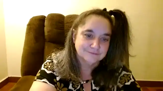 Egyptbeauty – [Myfreecams] Teases Hole Nymph – 2025-11-28 09:56:58