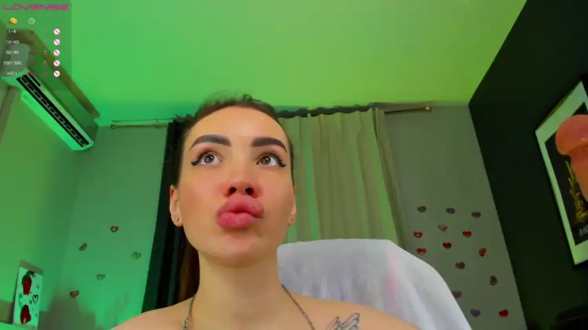 Kriss_babe – [Stripchat] Rubbing Pussy Ride Party – 2026-03-31 20:41:00