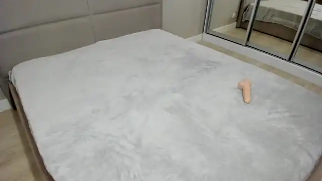 Miss_crystal_ – [Myfreecams] Slut Hot Flashing Ass – 2025-11-26 10:25:30