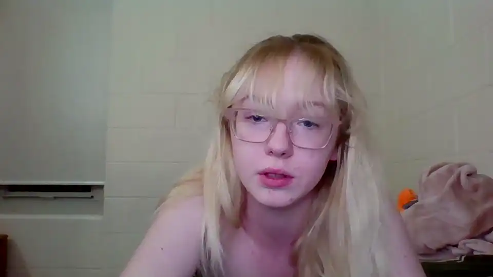 Blonde_katie – [Chaturbate] Gorgeous Hot Spy – 2026-03-07 14:27:39