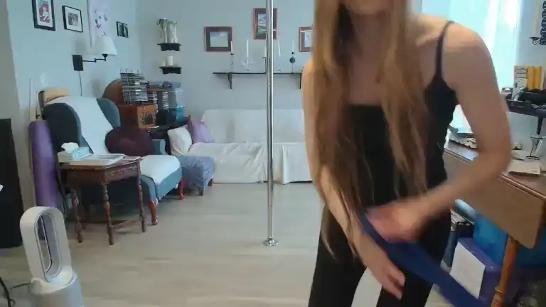Emeraldostara – [Streamate] Playing On Live Webcam Doggy Hot Babe Strips – 2025-09-22 07:22:12