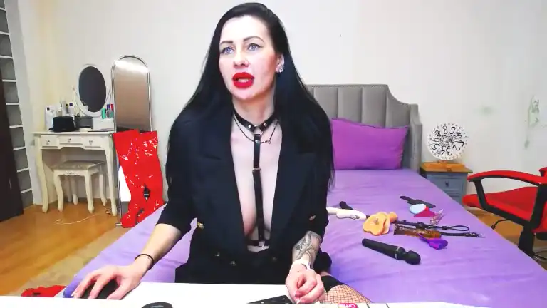 Irisxwhite – [Streamate] Lips Super Shows Ass – 2026-04-15 02:54:03