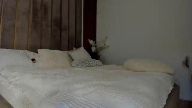 Serendypity – [Myfreecams] Rides Ticket Show Lesbian – 2026-03-09 04:55:16