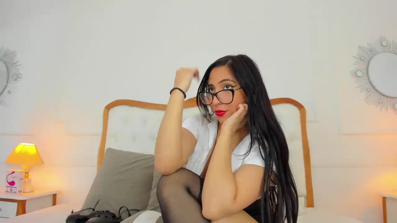 Gabytovar – [Xlovecam] Naughty Doggy Camsex – 2025-09-08 06:17:57