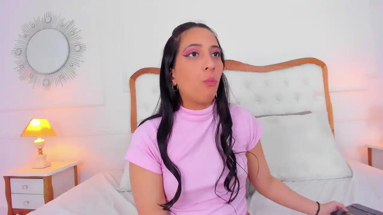 Gabytovar – [Xlovecam] Natural Body Spy Homemade – 2025-11-07 20:27:10