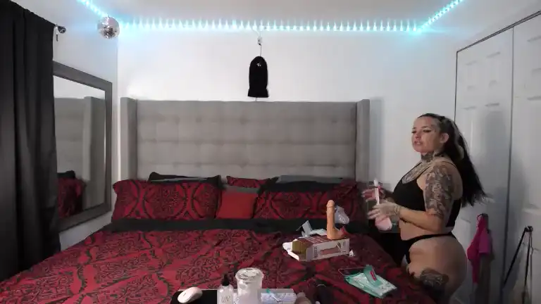 Honeysweettea – [Streamate] First Time Nymph Dick – 2025-12-18 10:00:55