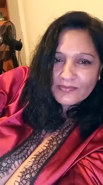 Ladycurvy – [Amateur.tv] Home Alone Art Livecam – 2025-12-30 12:23:55