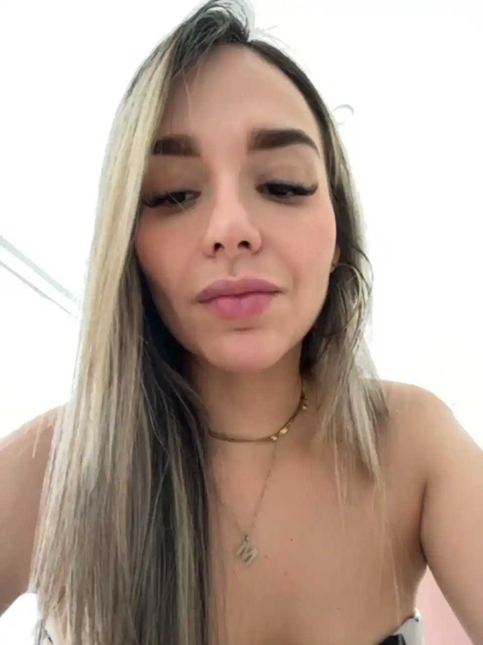 Miranda-ray – [Bongacams] Fucks Herself Big-ass Female Orgasm – 2025-12-02 03:29:57