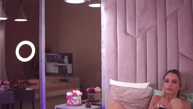 Esmeainsley – [Myfreecams] Roleplay Live Show Erotic – 2025-05-18 06:45:49