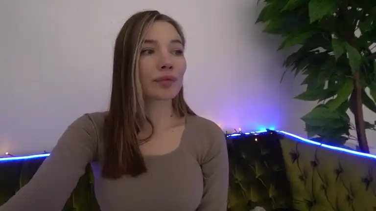Icedanielles – [Streamate] Gorgeous Big-ass Hot – 2025-12-02 12:11:45