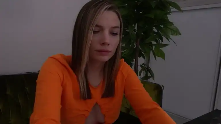 Icedanielles – [Streamate] Babe Sexy Sister Webcam Recording – 2025-11-10 18:23:12