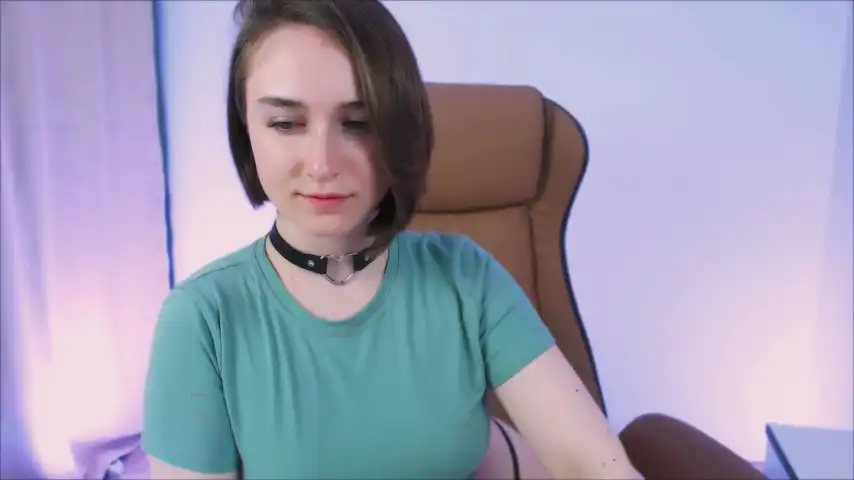 Monimauve – [Stripchat] Shows Ass Camera Oral – 2026-01-10 13:37:16