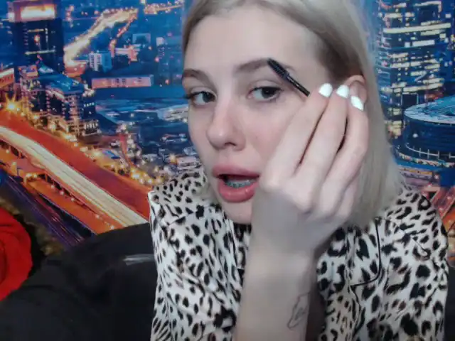Sunnymilaa – [Xlovecam] Ticket Show Rides Gets Dirty – 2026-03-19 02:20:14