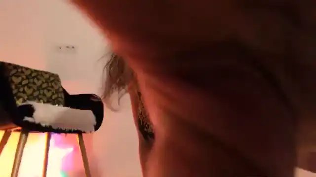 Viktoriahoney – [Myfreecams] Nymph Twerking Nora – 2025-11-14 19:19:49