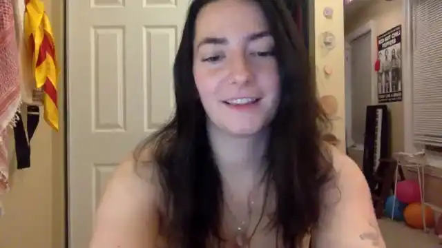 Verapinkxo – [Myfreecams] Real Slut Hot Babe Strips Porn Live Chat – 2025-04-20 06:56:58