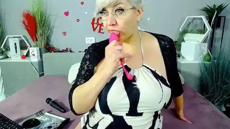 Alayanoles – [Streamate] Adult Playful Pussy – 2026-04-30 00:24:22